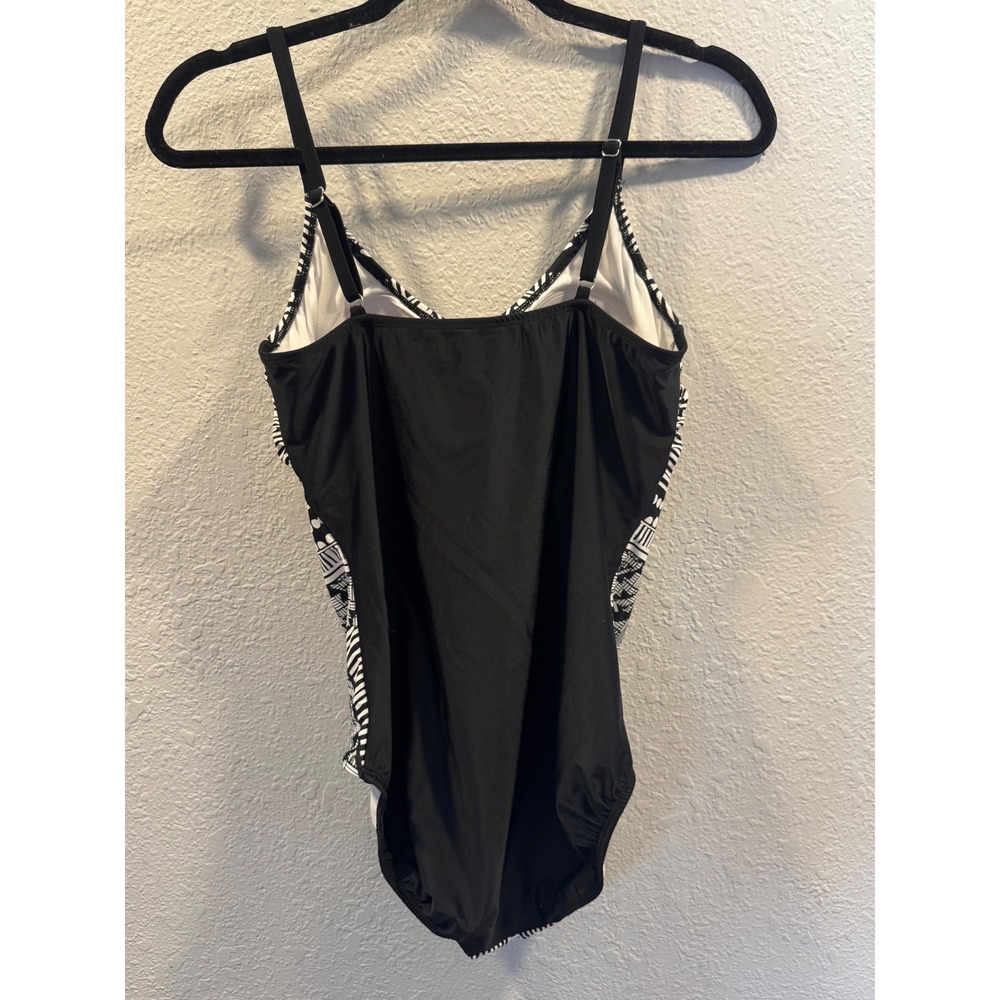 Sonnet Shores Womens Black White Geometric Tribal One Piece Swimsuit Size 14 - Picture 4 of 8